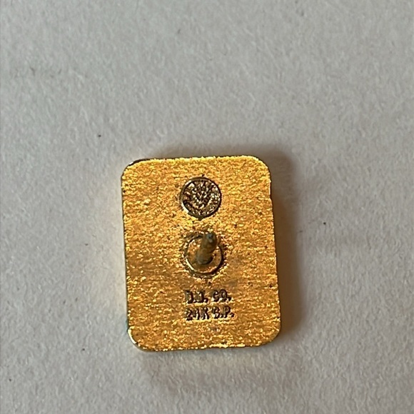 Vintage 24K Gold Plated American Red Cross Fifteen Years Lapel Pin - Picture 2 of 6